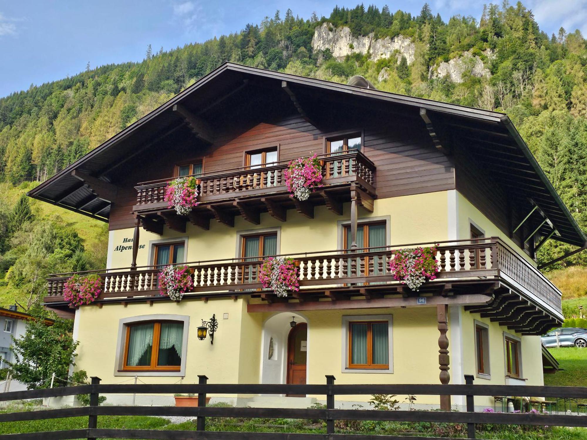 Ferienhaus Alpenrose Bruck an der Grossglocknerstrasse Exterior photo